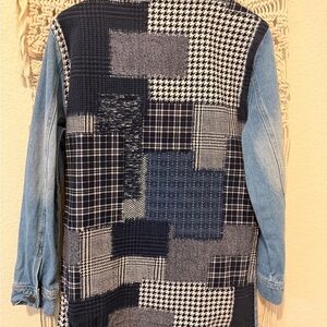 BKE Distressed Light Wash Denim Shacket Quilted‎ Patchwork Oversized Size Small